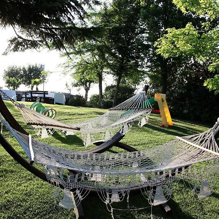 Hotel Tetto Delle Marche - Ristorante Dei Conti ชินโกลิ ภายนอก รูปภาพ